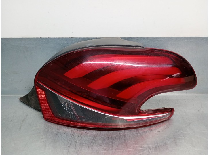 Recambio de piloto trasero derecho para peugeot 208 1.6 blue-hdi fap referencia OEM IAM 9810430580 9810430580 