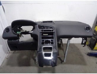 Recambio de salpicadero para peugeot 5008 active referencia OEM IAM 824776 NEGRO 