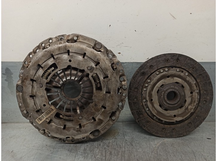 Recambio de kit embrague para bmw serie 1 lim. (f20) 2.0 turbodiesel referencia OEM IAM 21217614326 