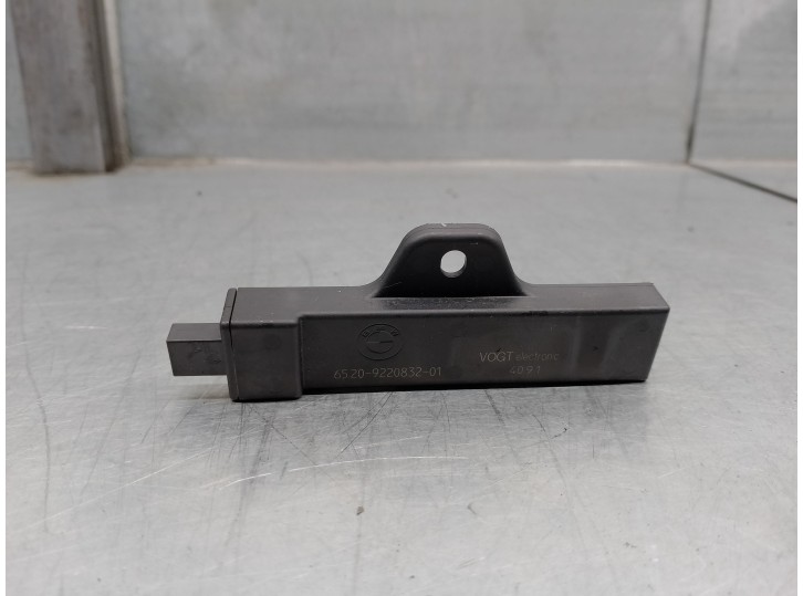 Recambio de antena para bmw serie 5 lim. (f10) 3.0 turbodiesel referencia OEM IAM 6520922083201 