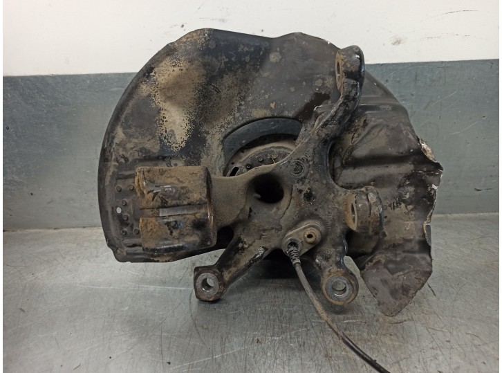 Recambio de mangueta delantera izquierda para bmw serie 3 berlina (e46) 1.9 cat referencia OEM IAM 31211096429  