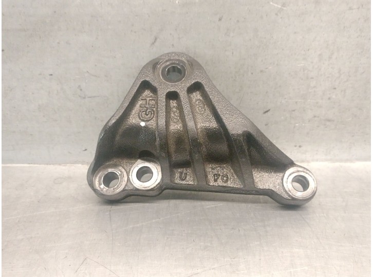 Replacement right engine mount for Hyundai Tucson Hybrid OEM IAM reference 21825N9520 21825N9520 