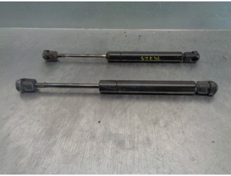 Recambio de amortiguadores maletero / porton para volkswagen passat berlina (3b2) básico referencia OEM IAM 8D5827552C 