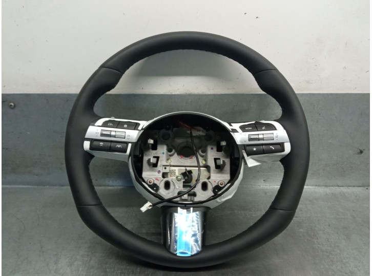 Recambio de volante para hyundai tucson hybrid referencia OEM IAM 56113N9DA0 24112300285 