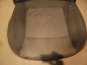 Recambio de asiento delantero izquierdo para peugeot 3008 referencia OEM IAM 4019858 TELA NEGRA Y GRIS 5 PUERTAS