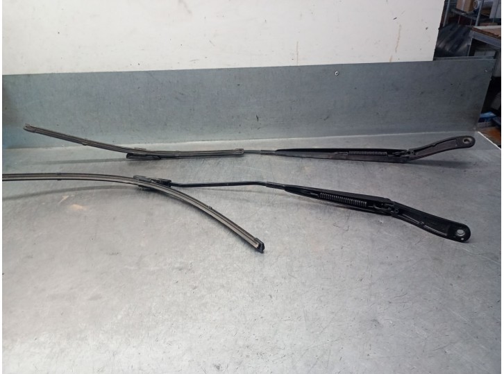 Recambio de brazo limpia delantero derecho para opel vivaro c furgoneta (k0) 1.5 referencia OEM IAM 9808465480 9808465480 