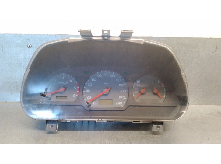 Recambio de cuadro instrumentos para volvo v40 familiar td referencia OEM IAM 30864002 8251184 