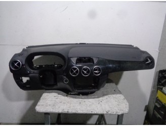 Recambio de salpicadero para mercedes-benz clase b (w246) 1.5 cdi cat referencia OEM IAM A24668004879H68 NEGRO 