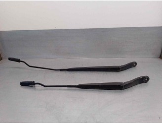 Recambio de brazo limpia delantero derecho para citroën c3 ii 1.4 referencia OEM IAM 9683381680 DERECHO E IZQ 