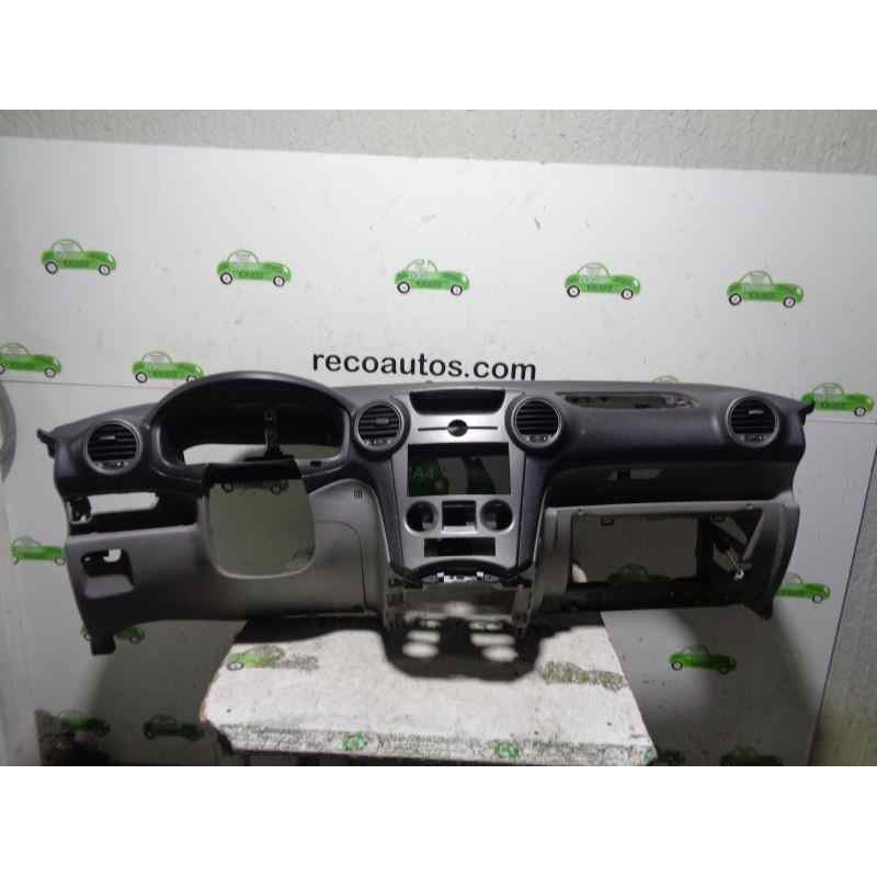 Recambio de salpicadero para kia carens (un) 2.0 crdi referencia OEM IAM  NEGRO Y GRIS 