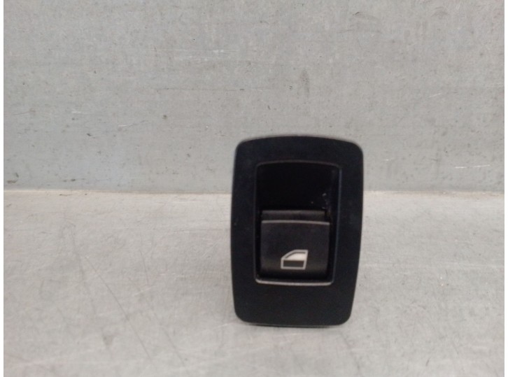 Recambio de mando elevalunas trasero derecho para bmw x1 (f48) sdrive 16 d referencia OEM IAM 920810603 