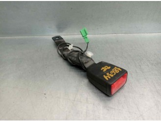 Recambio de enganche cinturon para skoda fabia 1.2 tsi referencia OEM IAM 6V0857755C DEL IZQ 5 PUERTAS