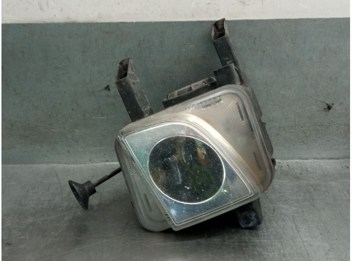 Recambio de faro antiniebla derecho para opel meriva a 1.7 16v referencia OEM IAM 93321059 93321059 