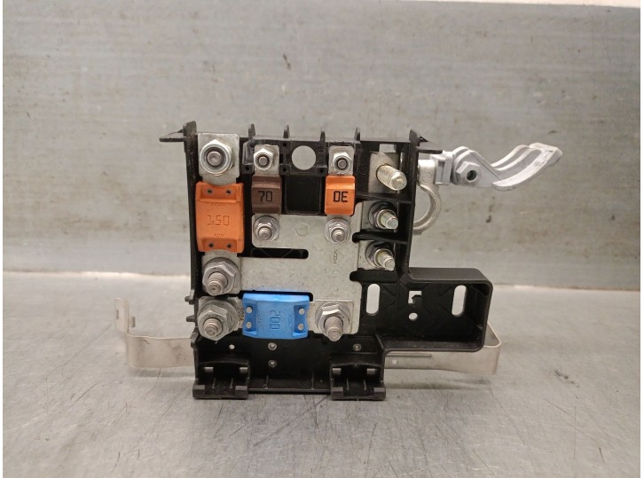 Recambio de caja reles / fusibles para fiat 500e (332_) elektro 3+1 (fa1) referencia OEM IAM 00521391020 