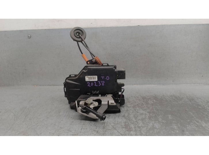 Replacement rear right door lock for Audi A4 Avant (8E5) 2.5 V6 24v TDI OEM IAM reference 8E0839016C 7 PINS 5 DOO