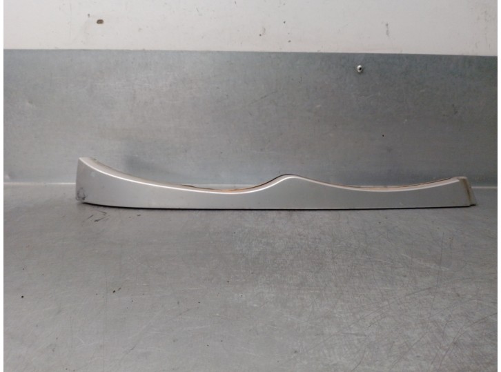 Recambio de cerquillo faro para bmw serie 3 berlina (e46) 1.8 16v referencia OEM IAM 11460913 DEL DERECHO 4 PUERTAS