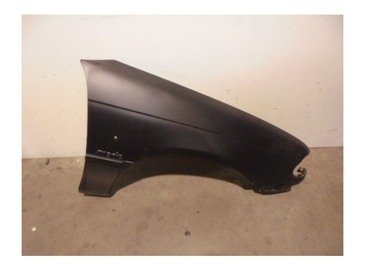 Recambio de aleta delantera derecha para opel astra f berlina básico referencia OEM IAM 90360212 NEGRO MATE 