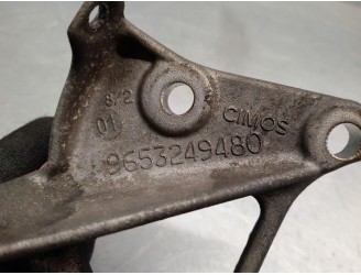 Recambio de soporte alternador para citroën c3 picasso 1.6 16v hdi referencia OEM IAM 9653249480 