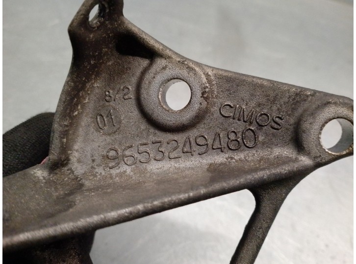 Recambio de soporte alternador para citroën c3 picasso 1.6 16v hdi referencia OEM IAM 9653249480 