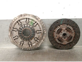 Replacement clutch kit for Opel Corsa D 1.2 16V cat (Z 12 XEP / LB4) OEM IAM reference 120026410 666031 LUK