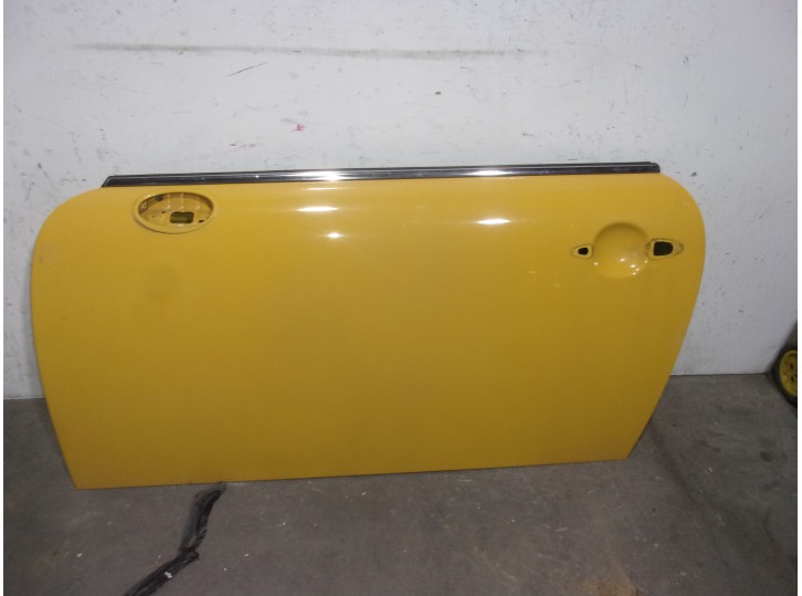 Recambio de puerta delantera izquierda para mini cooper (rc31) (2004-...) manual 1.6 85 referencia OEM IAM 41002755935 AMARILLA 