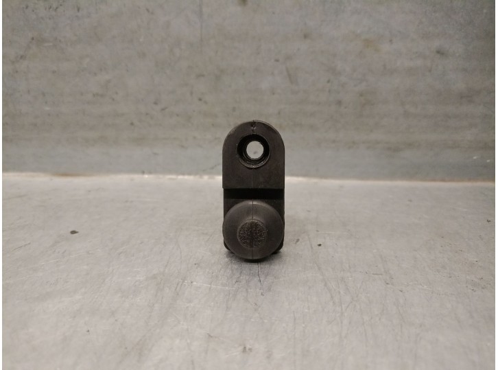 Recambio de interruptor para ssangyong xlv suv e-xgi 160 referencia OEM IAM 8573008000  