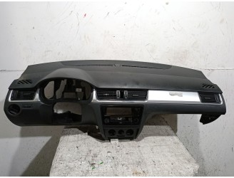 Recambio de salpicadero para skoda rapid (nh3, nk3, nk6) 1.6 tdi referencia OEM IAM 5JB857009E 5JB857009E 