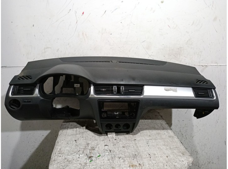 Recambio de salpicadero para skoda rapid (nh3, nk3, nk6) 1.6 tdi referencia OEM IAM 5JB857009E 5JB857009E 