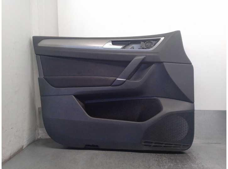 Recambio de guarnecido puerta delantera izquierda para volkswagen golf vii sportsvan 1.6 16v tdi dpf referencia OEM IAM 51786701