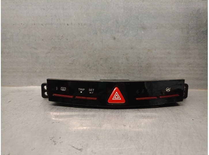 Recambio de warning para ssangyong xlv suv e-xgi 160 referencia OEM IAM 8520035002  