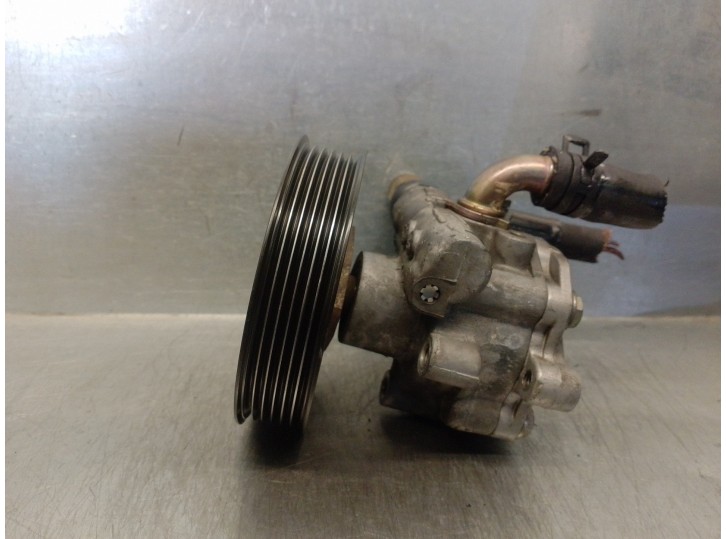 Recambio de bomba servodireccion para audi a3 (8l) 1.6 referencia OEM IAM 1J0422154B KV17002 KYB