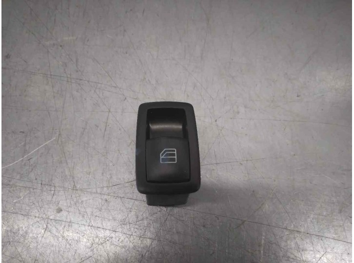 Replacement rear left window regulator switch for Mercedes-Benz M-Class (W164) 320 / 350 CDI (164.122) OEM IAM reference A251