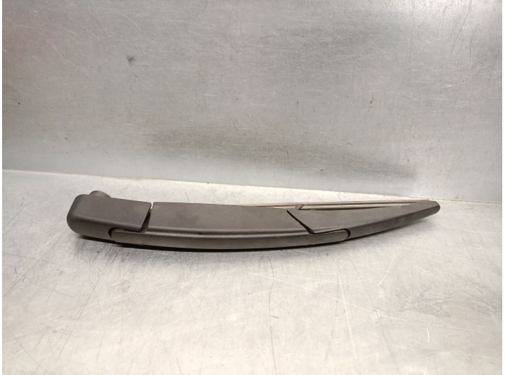 Replacement rear wiper arm for Dacia Duster (HM_) 1.0 TCe 90 OEM IAM reference 287804950R 