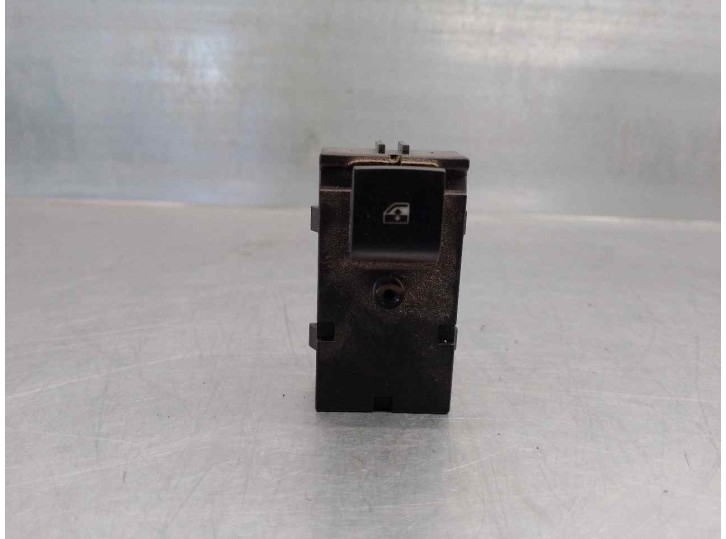 Recambio de mando elevalunas trasero izquierdo para opel astra j lim. 1.7 16v cdti referencia OEM IAM 13301888 
