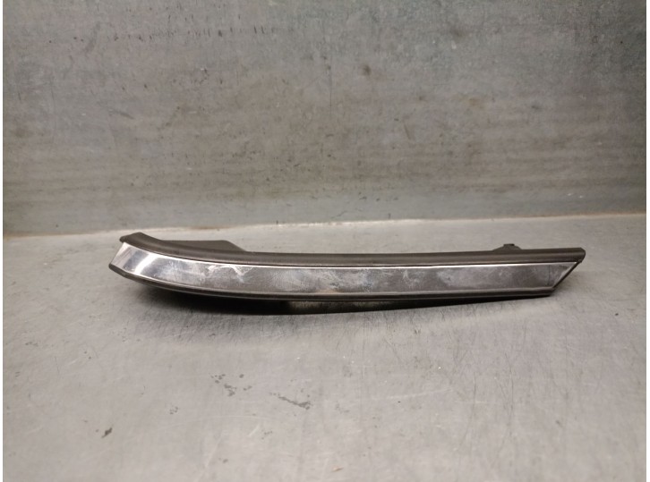 Recambio de molduras delanteras para ssangyong xlv suv e-xgi 160 referencia OEM IAM 7943035000  