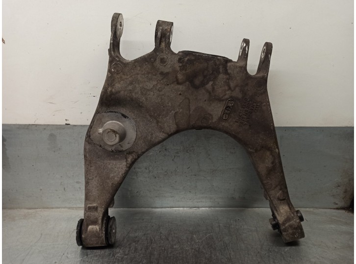Replacement rear right lower suspension arm for Audi A8 (D2) 4.2 V8 32V OEM IAM reference 4D0511516G 