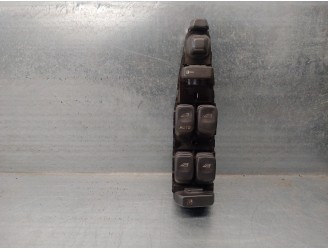 Replacement front left window regulator switch for Volvo V40 estate diesel CAT OEM IAM reference 30638695 30638695 TRW