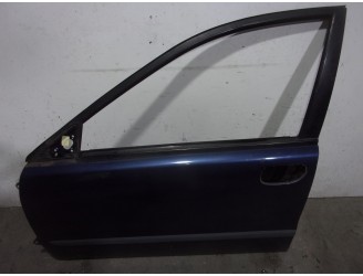 Replacement front left door for Volvo V40 estate diesel CAT OEM IAM reference 30632666 BLUE 5 DOORS