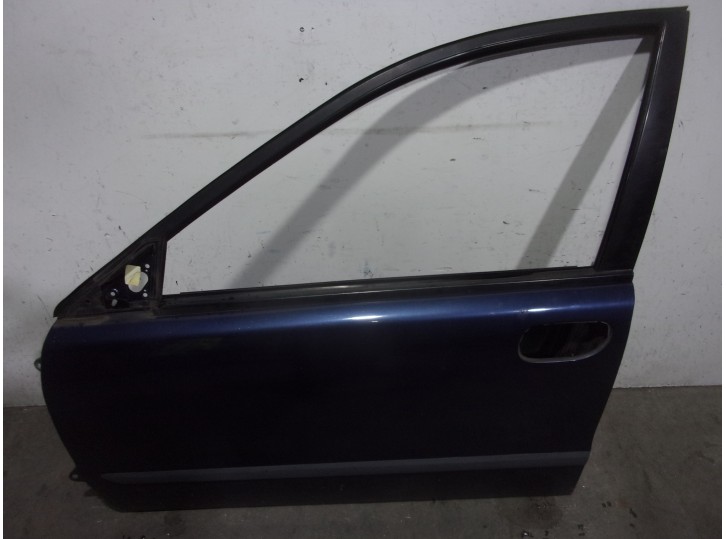 Recambio de puerta delantera izquierda para volvo v40 familiar diesel cat referencia OEM IAM 30632666 AZUL 5 PUERTAS