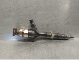 Recambio de inyector para toyota avensis berlina (t25) 2.0 d-cat referencia OEM IAM 236700G040 236700G040 DENSO