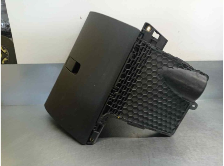 Recambio de guantera para skoda fabia 1.2 tsi referencia OEM IAM 6V1857097  
