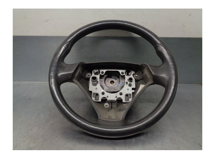 Recambio de volante para volvo v40 familiar diesel cat referencia OEM IAM 30652073  