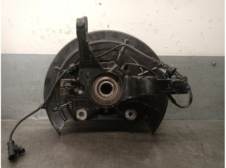 Replacement left front steering knuckle for Opel Meriva B Minivan (S10) 1.6 CDTi (75) OEM IAM reference 13262090 374693 