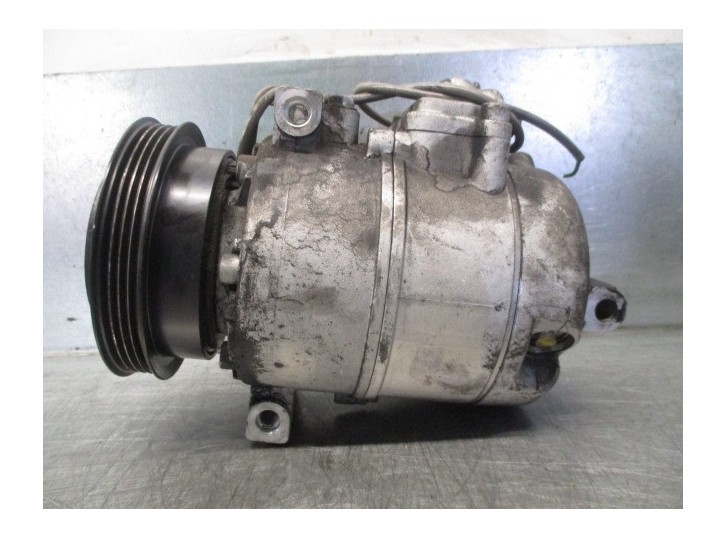 Replacement air conditioning compressor for Volkswagen Passat Saloon (3B3) Advance OEM IAM reference 105141 