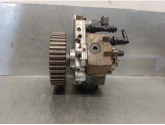 Recambio de bomba inyeccion para volvo v40 familiar diesel cat referencia OEM IAM 8200108225 0445010075 BOSCH