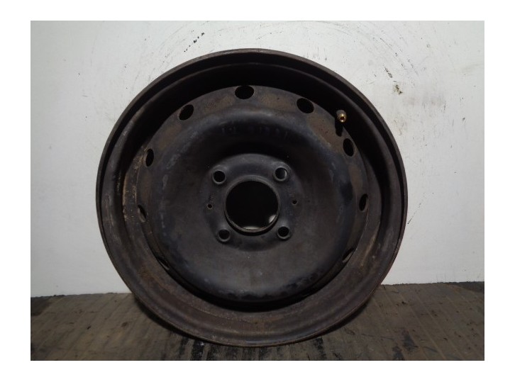 Recambio de llanta para peugeot 205 berlina 1.4 referencia OEM IAM 540164 R135.00BX13FH28 