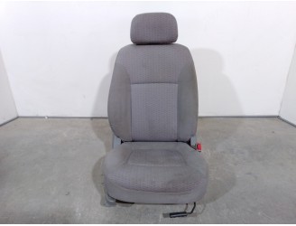 Recambio de asiento delantero derecho para kia rio i hatchback (dc) 1.3 referencia OEM IAM 4627341 TELA GRIS 5 PUERTAS