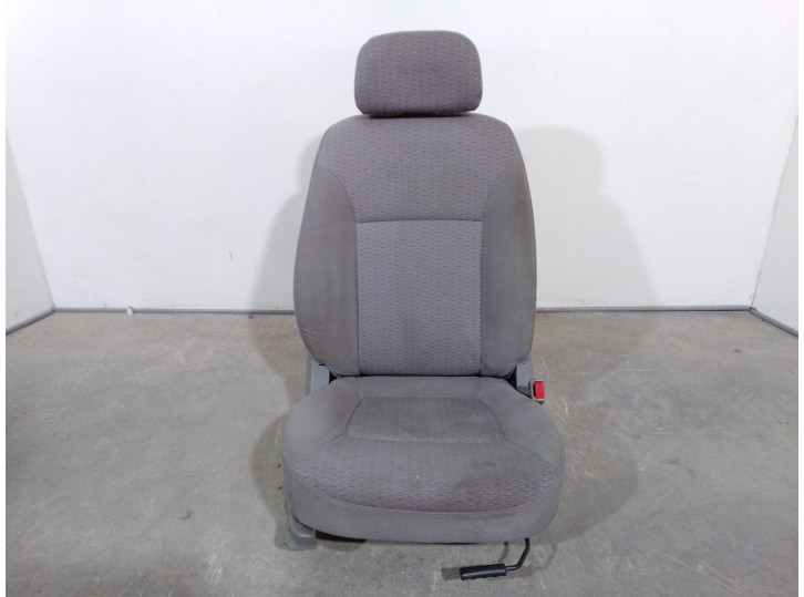 Recambio de asiento delantero derecho para kia rio i hatchback (dc) 1.3 referencia OEM IAM 4627341 TELA GRIS 5 PUERTAS