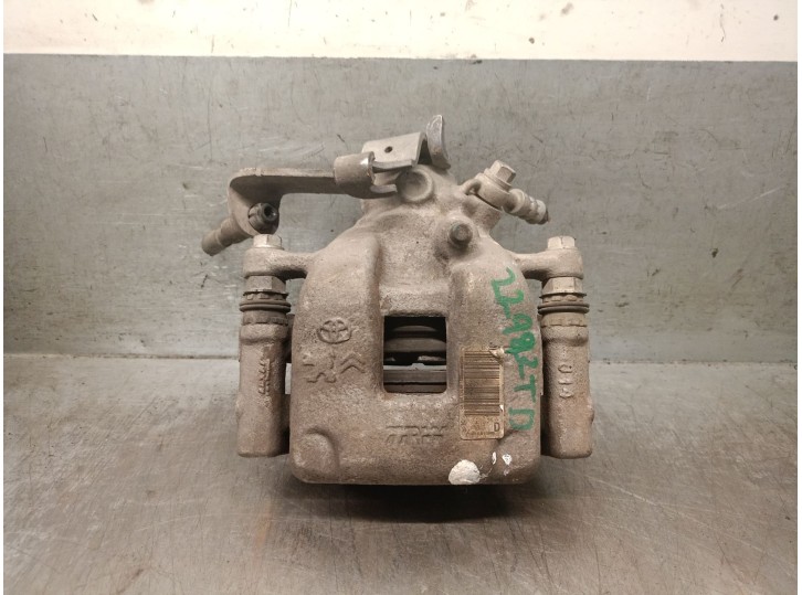 Recambio de pinza freno trasera derecha para opel vivaro c furgoneta (k0) 1.5 referencia OEM IAM D 15 DTH (DV5RUC) D 15 DTH (DV5