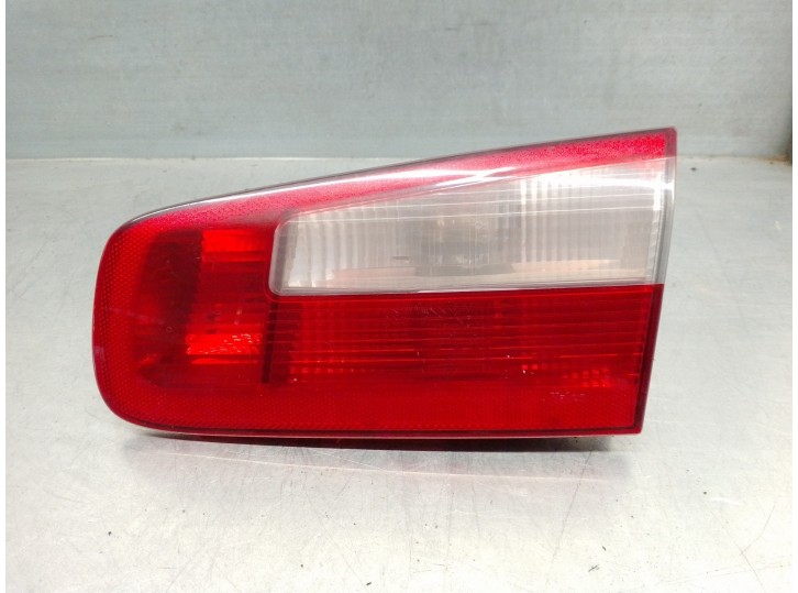 Replacement rear right tail light for Renault Laguna II (BG0) 1.9 dCi diesel CAT OEM IAM reference 8200002476 TAILGATE 5 DOOR